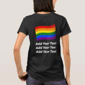 カスタム文字レインボー飛んでいるフラッグLGBTQゲイプライド Tシャツ (裏面)