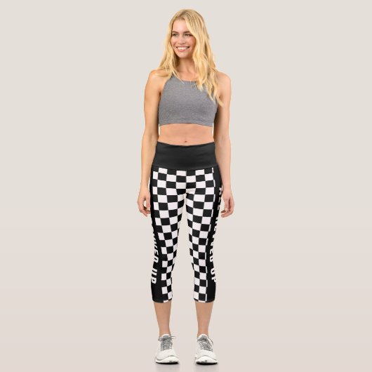 カスタム文字白黒フラ市松模様にグパターン カプリレギンス (正面)