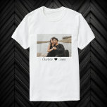 カスタム文字製パーソナライズされた Tシャツ<br><div class="desc">Ricasoのカスタム文字Tシャパーソナライズされたツと写真を制作 – カスタマイズ可能なシャツに自分の写真、アート、文字を追加</div>