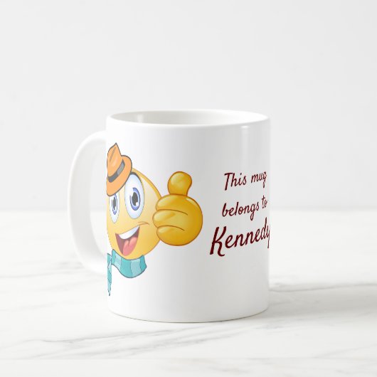 カスタム文字、帽子とスカーフで親指を立てる コーヒーマグカップ (正面左)