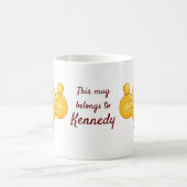 カスタム文字、帽子とスカーフで親指を立てる コーヒーマグカップ (中央)