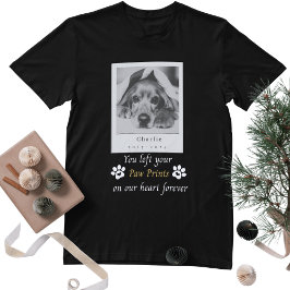 カスタム犬追悼デザイン あなたは私たちの心に足跡を残してくれました Tシャツ
