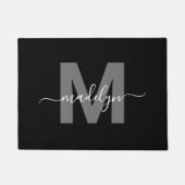 カスタム白黒エレガントモノグラムスクリプト名 ドアマット (正面)