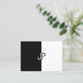 カスタム白黒モノグラムモダンシックテンプレート 名刺 (スタンド正面)