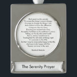 カスタム祈りの言葉曲引用文メやる気を起こさせるッセージ シルバープレートバナーオーナメント<br><div class="desc">カスタム祈りの言葉パーソナライズされたソング引用文フレーズまたは文字両面シルバエレガントーめっきバナーオーナメント。クリスマス素晴らしのために。両側の完全にカスタマイズ可能な黒い文字(違う2つの文字)と白い平無地のらな背景。あなた書は自分のメッセージ、愛の手紙、感動的引用文やる気を起こさせる、詩などのことができ離れる、または単にセレニティの祈りの言葉を持つ。多くの形状と材料で利用可能。</div>