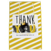 カスタム第1の誕生日フォト白黒黄 ミディアムペーパーバッグ (裏面)