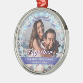 カスタム第1結婚したクリスマスライトパープルブルートーン メタルオーナメント (左)