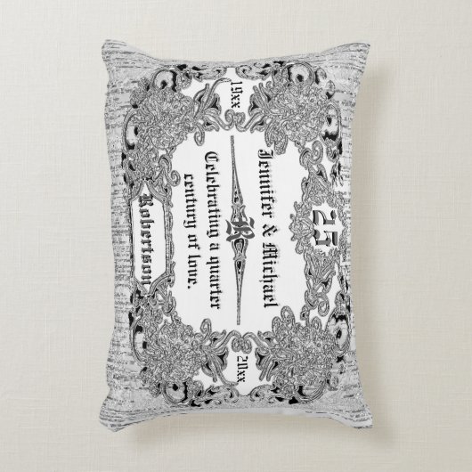 カスタム第25期銀周年記念モノグラム アクセントクッション (正面(垂直))