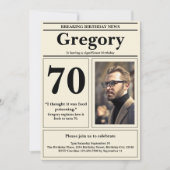 カスタム第70回誕生日おもしろい引用文レトロ新聞 招待状 (正面)