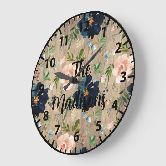 カスタム素朴木の花ネイビーブルーピンクローズ ラージ壁時計 (傾斜)