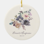 カスタム紫フローラ水彩結婚式の引き出物 セラミックオーナメント (裏面)