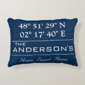 カスタム緯度経度ファミリ名自宅住所 アクセントクッション (正面)