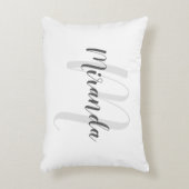 カスタム色のモパーソナライズされたノグラムと名前 アクセントクッション (正面(垂直))