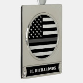 カスタム薄いグレー線の修正オフィサーのギフト シルバープレートバナーオーナメント (右)