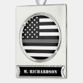 カスタム薄いグレー線の修正オフィサーのギフト シルバープレートバナーオーナメント (左)