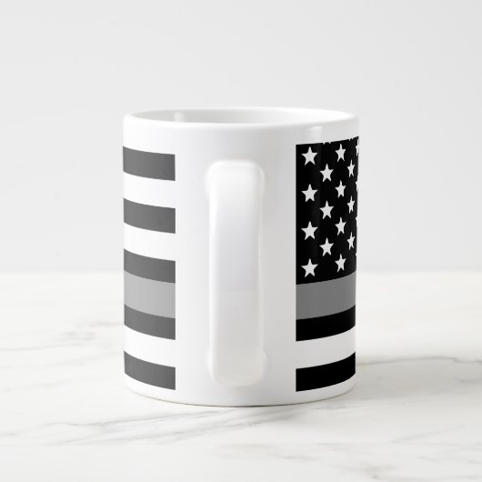 カスタム薄いグレー線の修正オフィサーのギフト ジャンボコーヒーマグカップ (裏面)