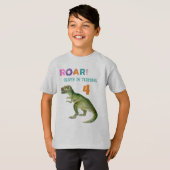 カスタム誕生日ゲスト・オブ・オナーの恐竜Tシャツ Tシャツ (正面フル)