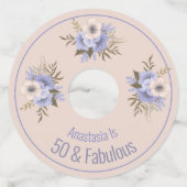 カスタム誕生日名日付フローラワイルドバラ ワイングラスタグ (正面)