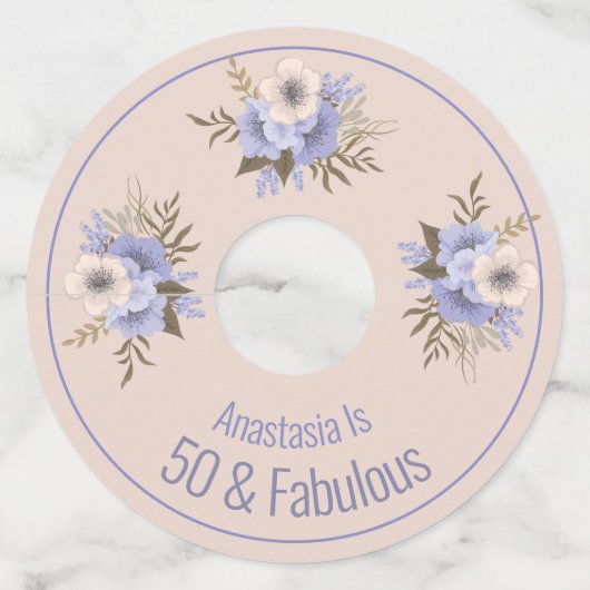 カスタム誕生日名日付フローラワイルドバラ ワイングラスタグ (正面)