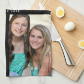 カスタム3セクション家族フォトコラージブラックフレーム キッチンタオル (四つ折り)