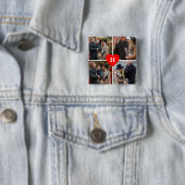 カスタム4フォトコラージュ赤いハートモノグラムボタン 缶バッジ (インサイチュ)