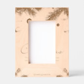 カスタム4" x 6"ポートレート、FrameStyle：ナチュラル レーザー彫刻フレーム (正面)