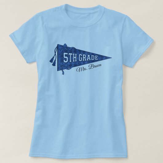 カスタム5年生スクールペナント先生の名前青 Tシャツ (デザイン正面)