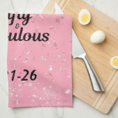 カスタム50歳と素晴らしいハッピー50誕生日ピンク キッチンタオル (四つ折り)