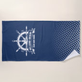 カスタム ウェルカム オンボード ネイビー シップホイール ブルー ビーチタオル (正面)