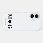カスタム カップル モノグラム ハートマーク iPhone 16ケース (裏面横)
