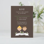 カスタム ポートレート (ブロンド / ブルネット) ウェディング RSVP 招待状 (スタンド正面)