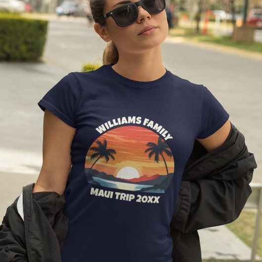 カスタム マウイ島 旅行 クール サンライズ ヤシの木 女性用 Tシャツ