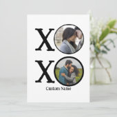 カスタム モダン ハグ アンド キス XOXO 2 枚の写真のコラージュ シーズンカード (スタンド正面)