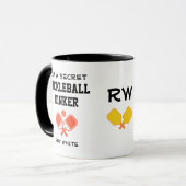 カスタム I'M A SECRET PICKLEBALL DINKER 楽しいモノグラム マグカップ (正面左)