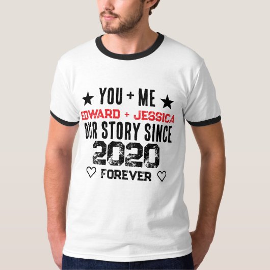 カスタム You + Me 私たちの物語 関係 編集可能 Tシャツ (正面)