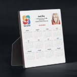 カスタムBusiness Logo Company 2023カレンダー フォトプラーク<br><div class="desc">このビジモダンネスカレンダーカスタムプラークは、シックなタイポグラフィのエージェント名の下にあなたのプロフェッショナル会社名で作られる。このミニマルな白黒カレンダーは、あなたのロゴと写真を備えパーソナライズされたている。2023コンテンポラリー年の法人向けマーケティングツール。素晴らし企業のマーケティング</div>