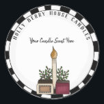 カスタムCountry Candle Christmas Business Label ラウンドシール<br><div class="desc">カスタムCountry Candle Christmas Business Labelカスタマイズ、お客様の会社名とろうそく香りとoz。 – キャンドルの特別ブランドにぴったりのラベル。シールは黒と白のチェッ縁どクと国の瓶キャンドル、テーパーキャンドルを備え飾、ホリーとベリーと一緒にラベルはコレクションの一部である。すべての文字は編集可能。社名のない汎用シールも利用可能。Beverly Arena-Bainbridge Homespunコテージデザインによって設計E: homespuncottagedesigns@gmail.com</div>