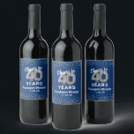 カスタムHappy 40th Birthday Wine Label ワインラベル<br><div class="desc">40歳パーソナライズされたのパーティーワインボトルラベルスタイリッシュは、色に変更できる青い背景、華やかな銀のスパークリーグリッター、40の銀のヘリウムバルーン、およびパーソナライズする簡単であるの文字テンプレートを含む。</div>