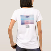 カスタムLake Life Sunset Minimalist写真モダン集 Tシャツ (裏面)