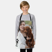 カスタムLOVEポープリントエプロン – ドッグ恋人の必需品 エプロン (着用した状態)