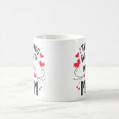 カスタムMom Mug – このMugは[Name]のMomのものだ コーヒーマグカップ (中央)