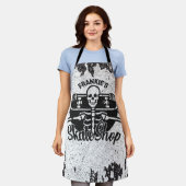 カスタムNAMEスカル・スケートボードスケートショップ エプロン (着用した状態)