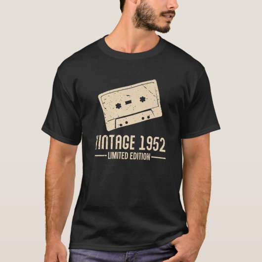 カセットテープS 1952ヴィンテージレトロデザイン Tシャツ (正面)