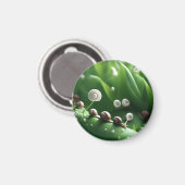 カタツムリが緑の植物の上に並んだ マグネット (正面/裏面)