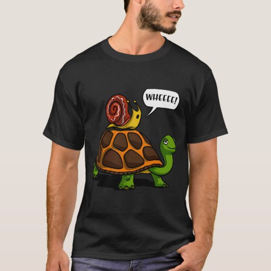 カタツムリに乗るカメ Tシャツ (正面)