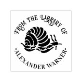 カタツムリのシルエットが海岸の海辺を丸くした図書館の本 セルフインキングスタンプ (デザイン)