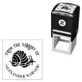 カタツムリのシルエットが美しい海辺のビーチ ラウンド ライブラリー ブック セルフインキングスタンプ (インサイチュ)