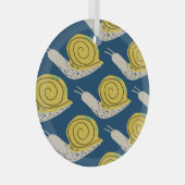 カタツムリのシルエット:黄色、ピンクのパターン。 ガラスオーナメント (正面右)