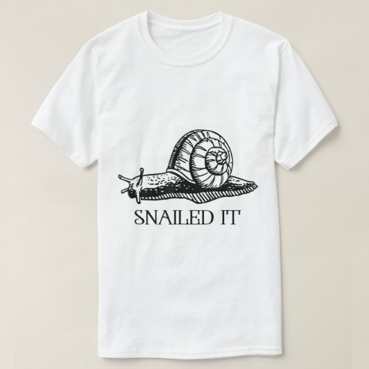 カタツムリの駄洒落デザインが面白い Tシャツ (デザイン正面)