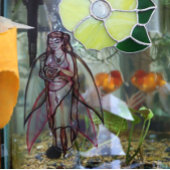 カタツムリ愛かわいい女神の妖精カタツムリ赤いクローバー ウィンドウサイン